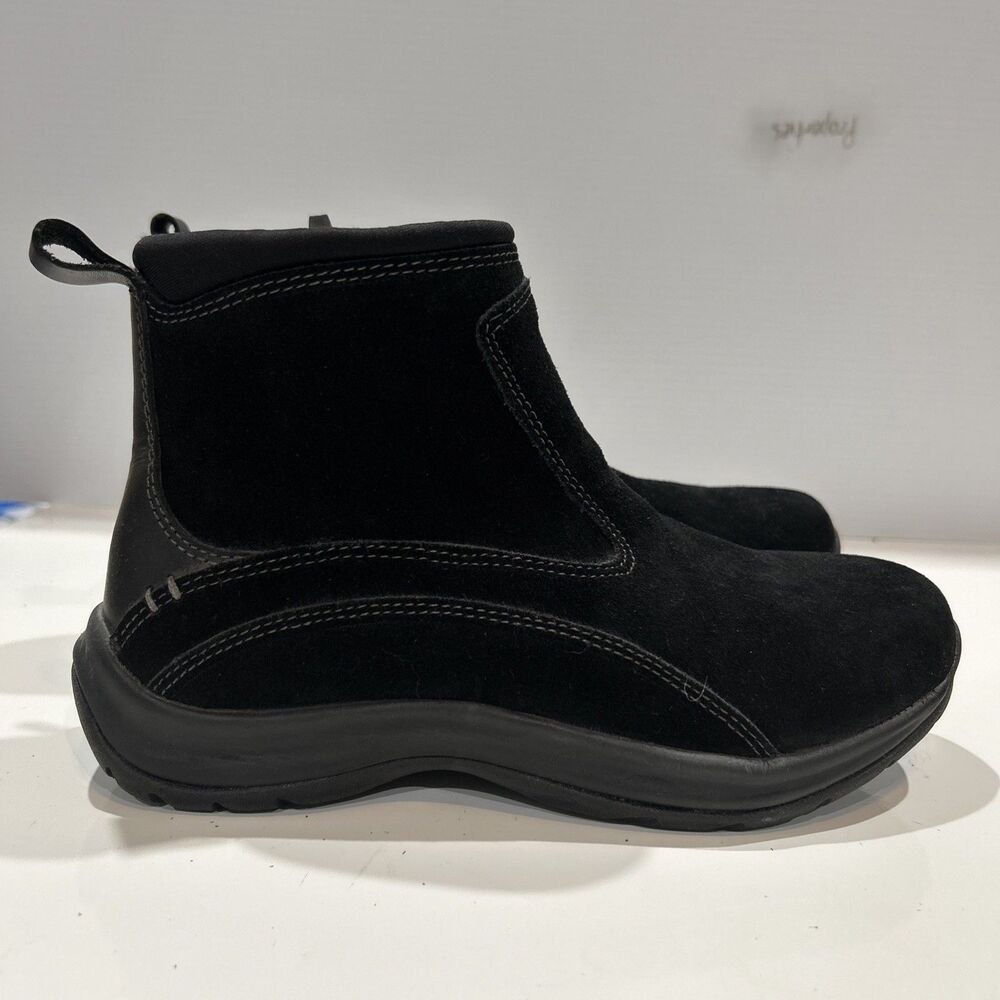 Lands End Women’s 7.5  Ankle Boots Black Suede Zip 98081 Comfort Winter